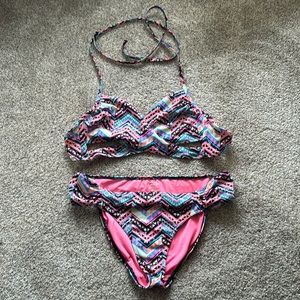Victoria’s Secret 2 peace cut out detail swim suit